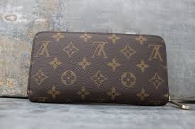The Louis Vuitton Zippy Wallet