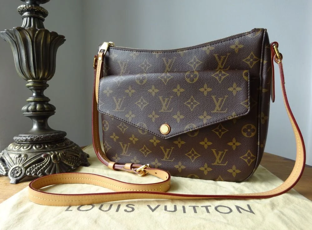 Louis Vuitton Shoulder Bags