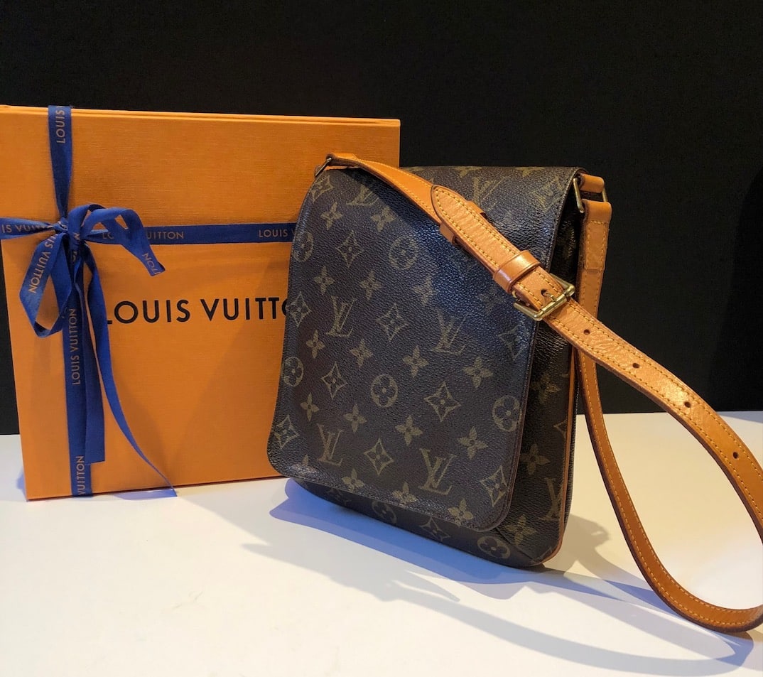 Louis Vuitton Shoulder Bags